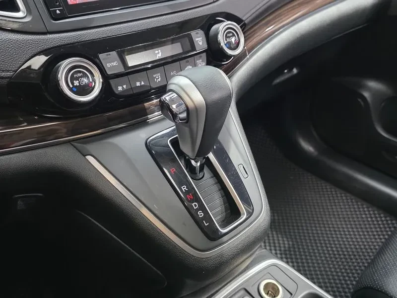 Honda Cr-v 2.4 4WD EX-L, снимка 9 - Автомобили и джипове - 55746943