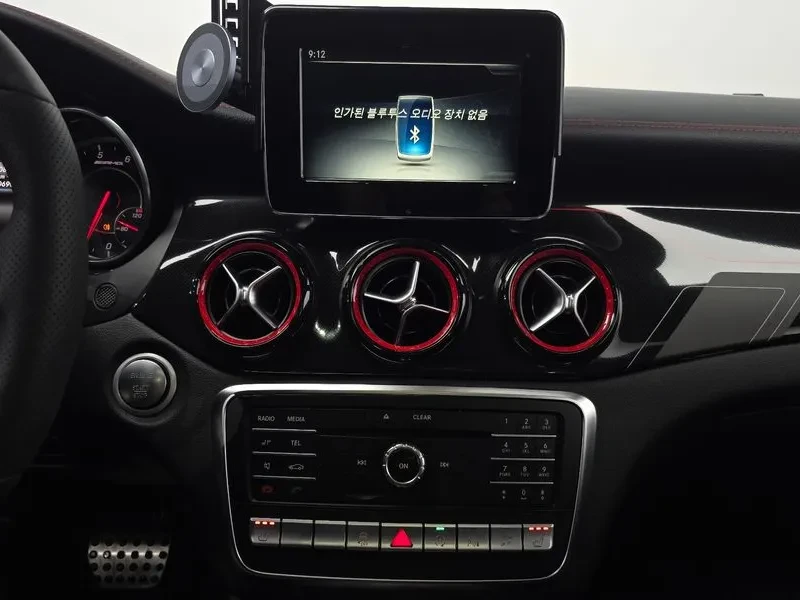 Mercedes-Benz GLA 45 AMG 4Matic, снимка 13 - Автомобили и джипове - 56067204