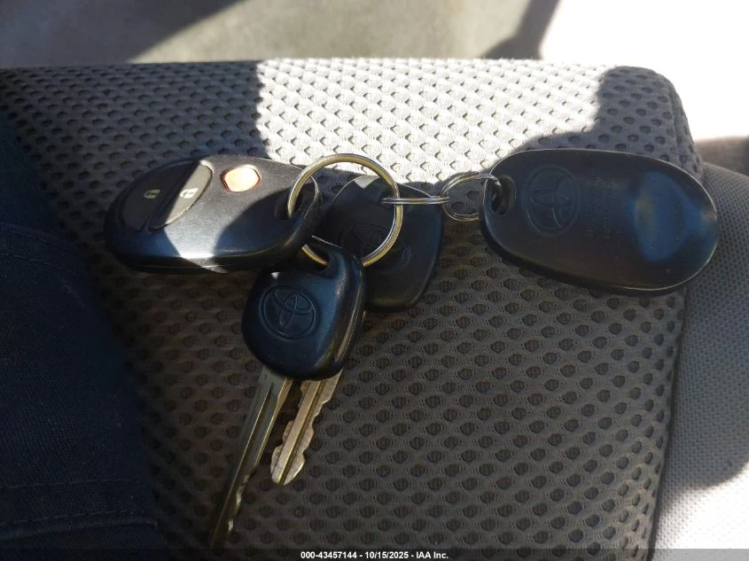 Toyota Tacoma 4.0L V-6 DOHC, VVT, 236HP 4X2 Drive | Mobile.bg � ����������� 3