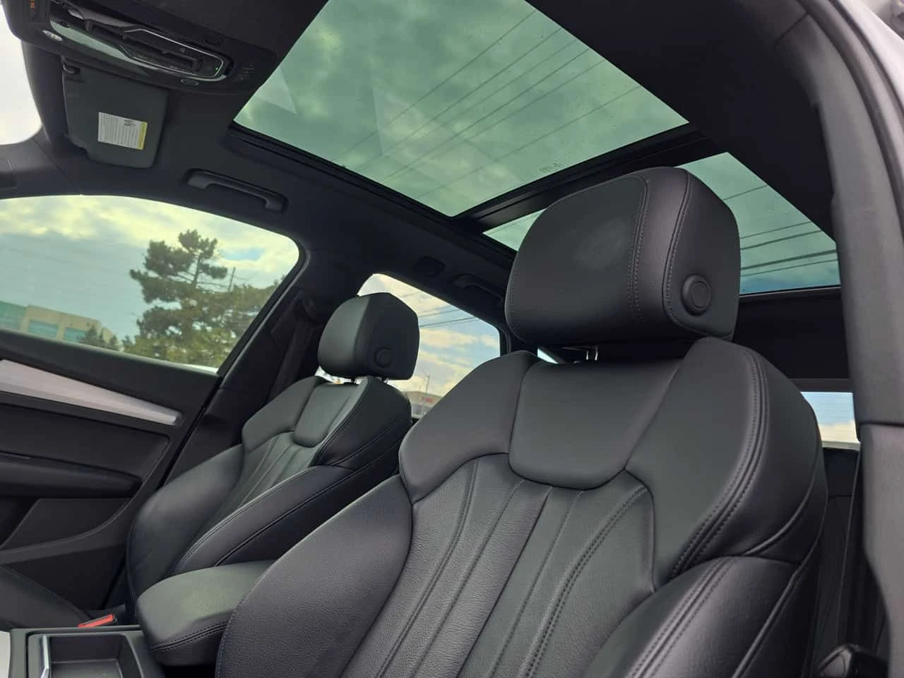 Audi Q5 * Technik * 2 КЛЮЧА* ПОДГРЕВ* PANO* , снимка 12 - Автомобили и джипове - 53895878