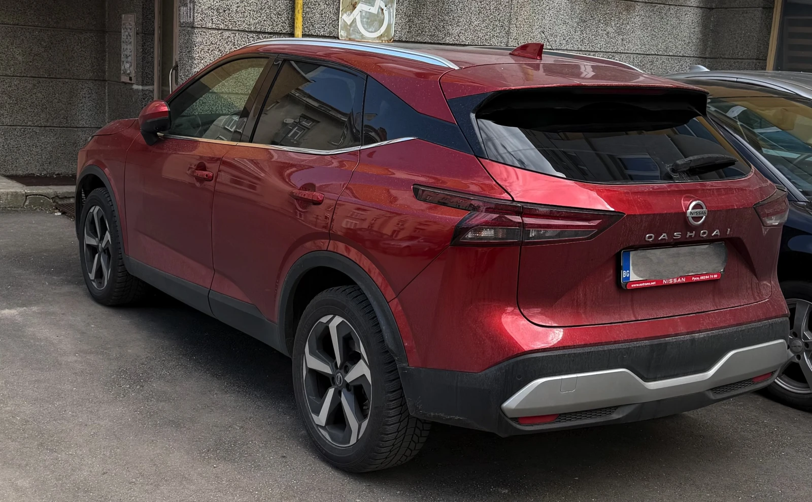 Nissan Qashqai 1.3  mild-hybrid, снимка 2 - Автомобили и джипове - 53995261