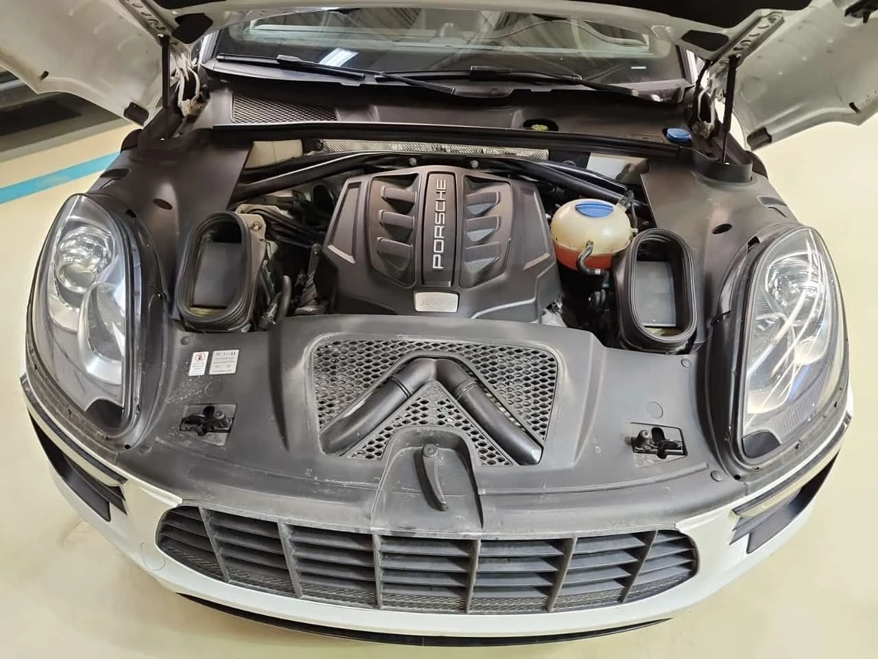 Porsche Macan S/CARFAX/ПАНОРАМА/ПОДГРЕВИ, снимка 17 - Автомобили и джипове - 54147330