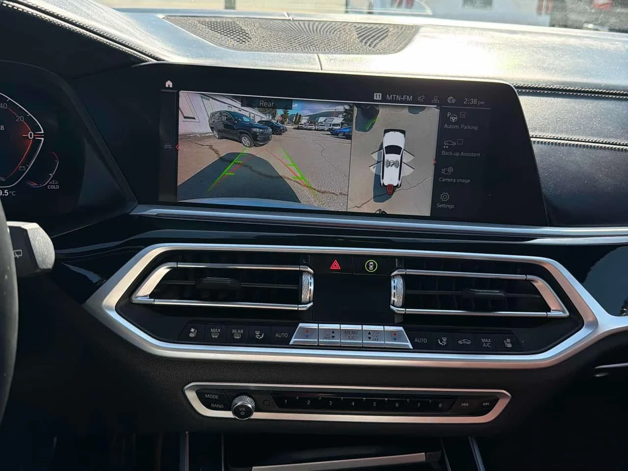 BMW X7 XDRIVE40i * HEAD-UP * DISTRONIC * 360 * ПАНОРАМА , снимка 8 - Автомобили и джипове - 54218523