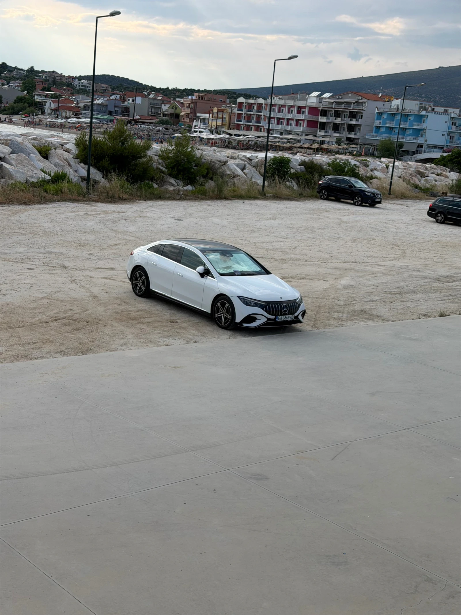 Mercedes-Benz EQE 300 AMG 5г гаранция SOH 96, 3%, снимка 4 - Автомобили и джипове - 55027036