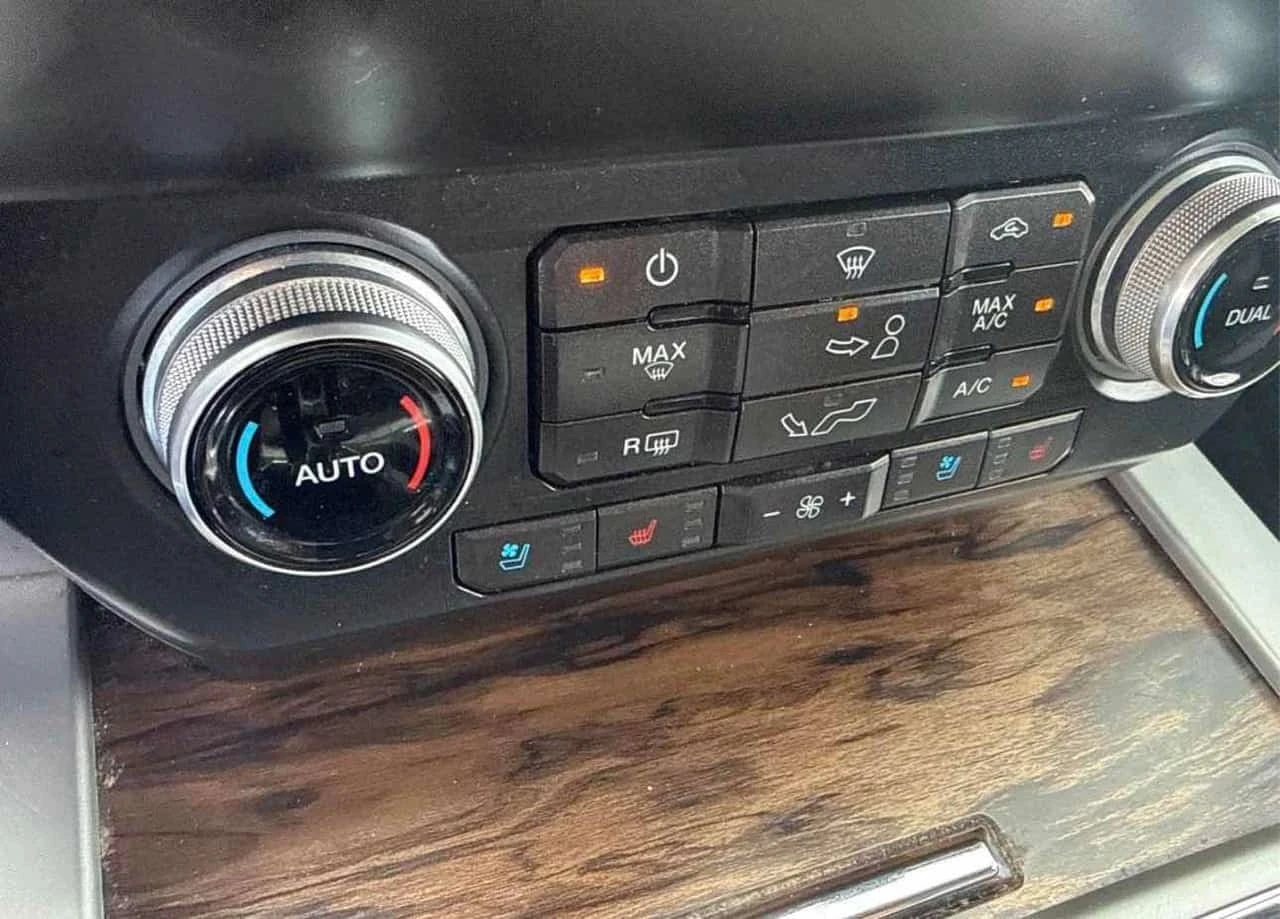 Ford F150 * 4WD SuperCab Box * CARFAX * БЕЗ ПЪРВОНАЧАЛНА ВНО, снимка 14 - Автомобили и джипове - 56199481