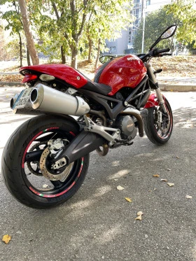     Ducati Monster 696