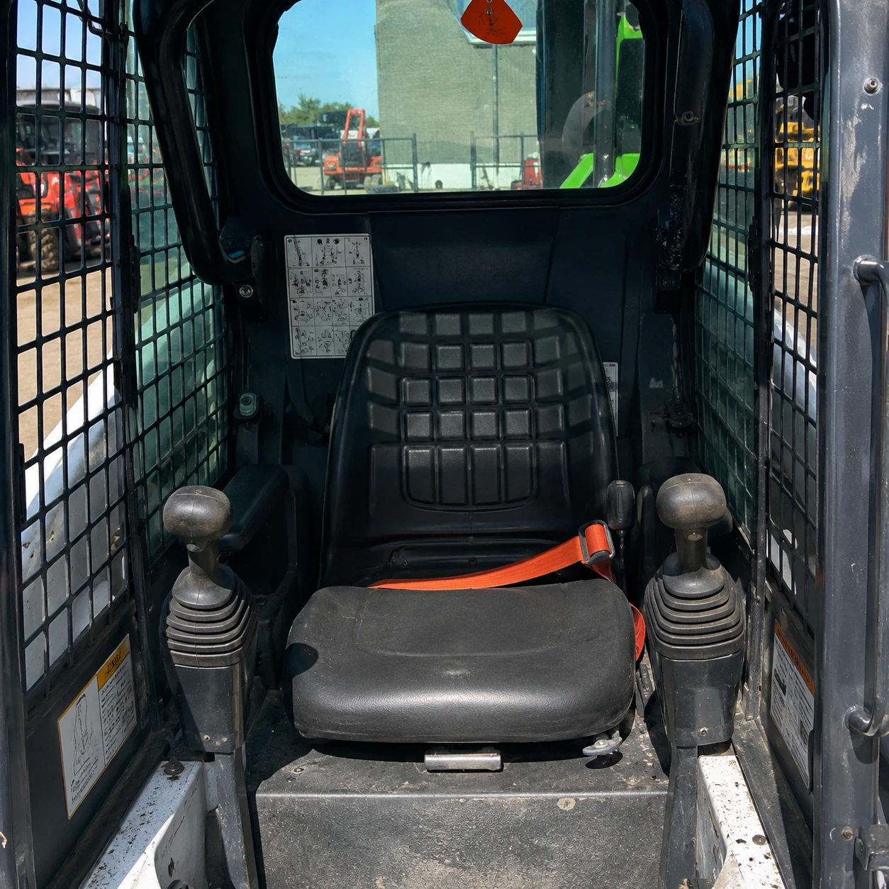 Мини челни товарачи Bobcat S100, снимка 3 - Индустриална техника - 55889293