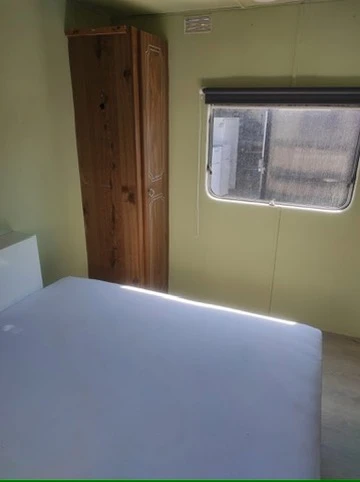 Каравана Mirage Stacaravan, снимка 9 - Каравани и кемпери - 53043804