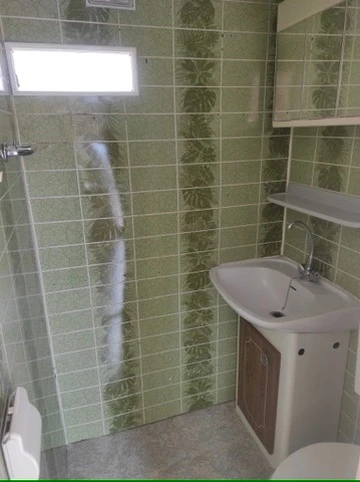 Каравана Mirage Stacaravan, снимка 11 - Каравани и кемпери - 53043804