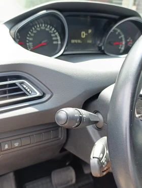 Peugeot 308 1.2i SW Automatic , снимка 12