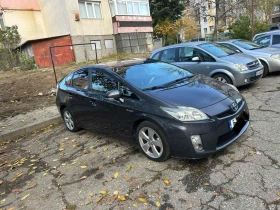 Toyota Prius Хечбек, снимка 11