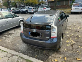 Toyota Prius Хечбек, снимка 8