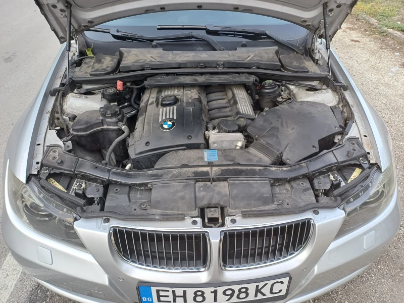 BMW 330 XI, снимка 5 - Автомобили и джипове - 47296080