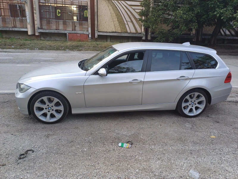 BMW 330 XI, снимка 3 - Автомобили и джипове - 47296080