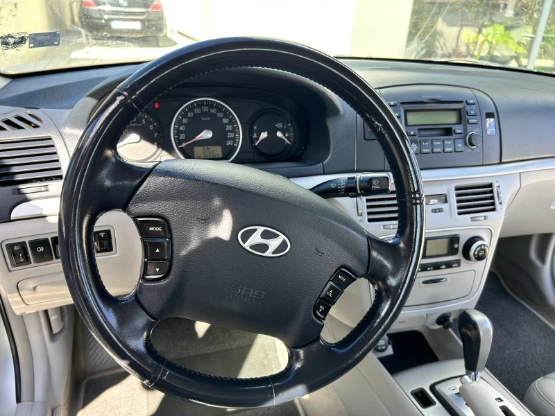 Hyundai Sonata, снимка 11 - Автомобили и джипове - 47644175