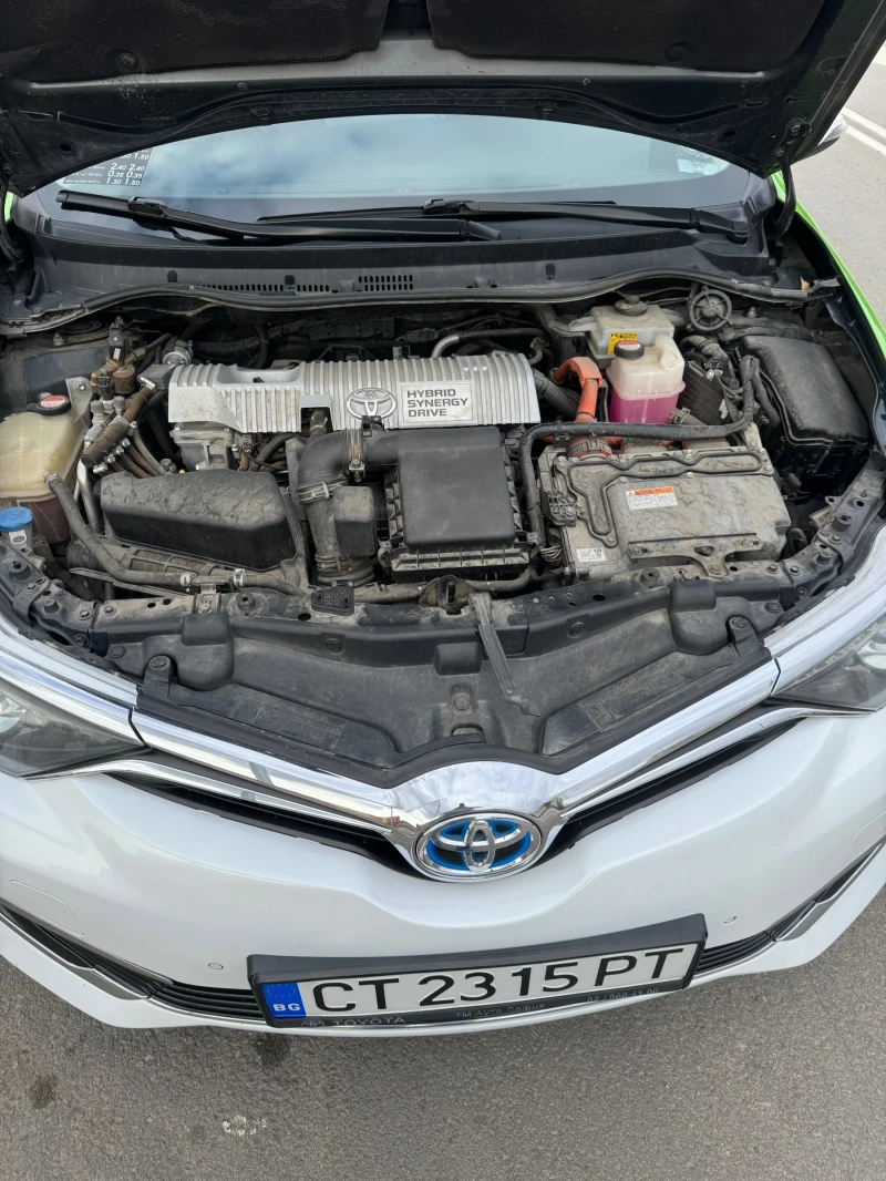 Toyota Auris, снимка 9 - Автомобили и джипове - 47980282