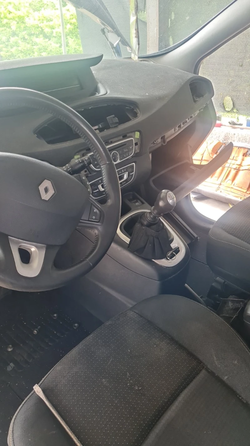 Renault Scenic 1.5  dCi К9КВ7   САМО НА ЧАСТИ , снимка 4 - Автомобили и джипове - 48909480