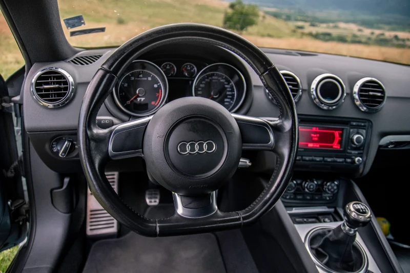 Audi Tt 2.0T 292PS    AIR LIFT, снимка 4 - Автомобили и джипове - 52093535