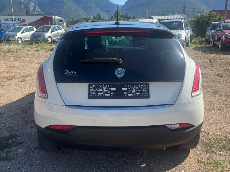 Lancia Delta 1.6 M-jet, снимка 6 - Автомобили и джипове - 50889716