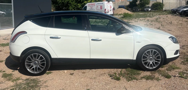 Lancia Delta 1.6 M-jet, снимка 4 - Автомобили и джипове - 50889716