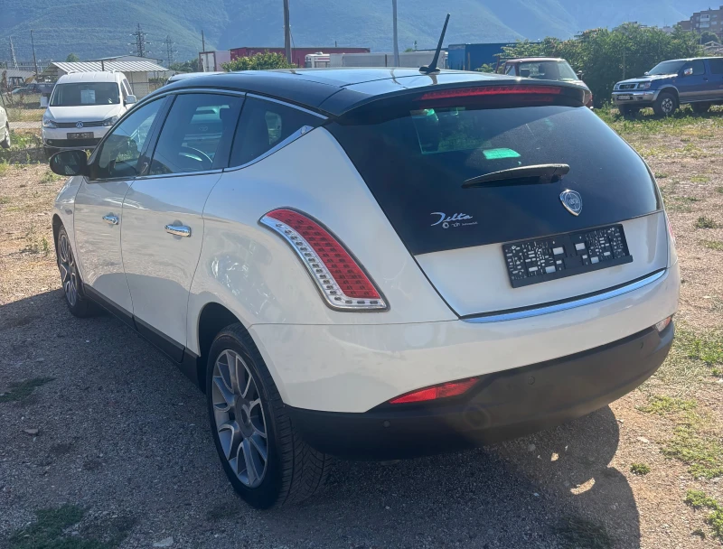 Lancia Delta 1.6 M-jet, снимка 7 - Автомобили и джипове - 50889716