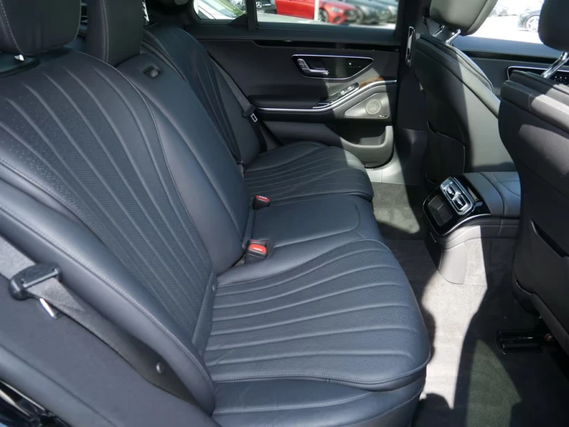 Mercedes-Benz S 400 d/4MATIC/330HP/AMG/LIM./DIST./PANO/DIGI/360/471f, снимка 11 - Автомобили и джипове - 51138118