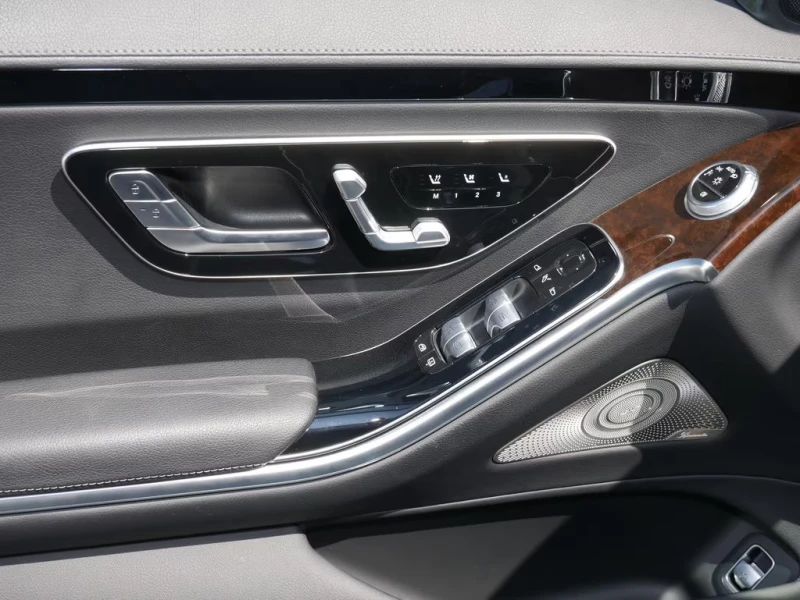 Mercedes-Benz S 400 d/4MATIC/330HP/AMG/LIM./DIST./PANO/DIGI/360/471f, снимка 10 - Автомобили и джипове - 51138118