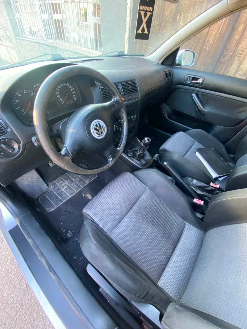 VW Golf, снимка 2 - Автомобили и джипове - 52592564