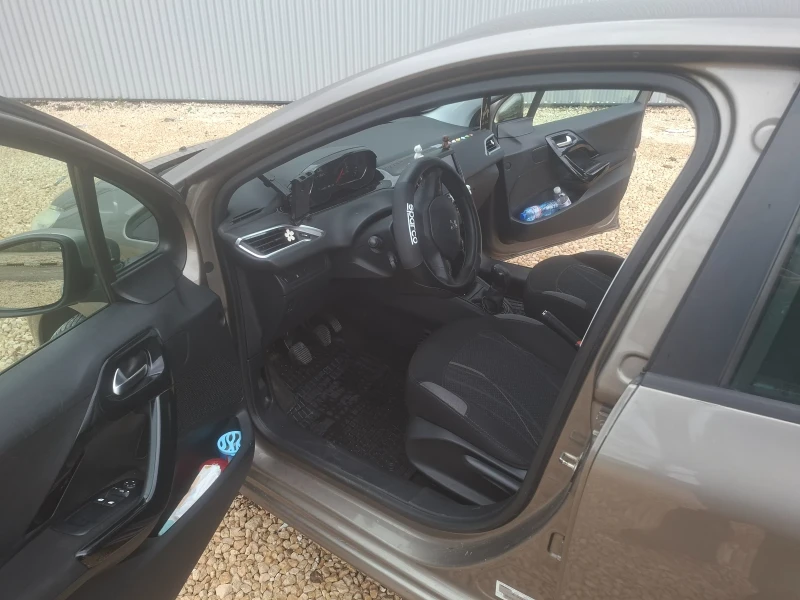 Peugeot 208 Navi , снимка 6 - Автомобили и джипове - 52349781