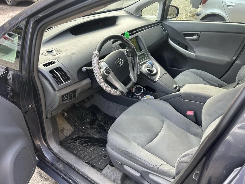 Toyota Prius Хечбек, снимка 6 - Автомобили и джипове - 52395568
