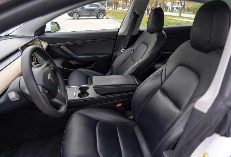 Tesla Model 3 SR + , снимка 10 - Автомобили и джипове - 52444346