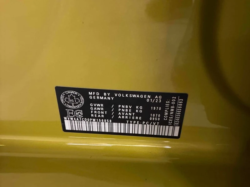 VW Golf * 40th Anniversary * CARFAX * БЕЗ ПЪРВОНАЧАЛНА ВНО, снимка 11 - Автомобили и джипове - 53130871