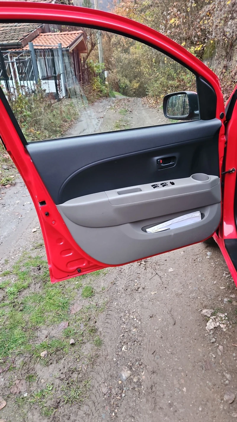 Daihatsu Sirion 2006, снимка 4 - Автомобили и джипове - 53138692