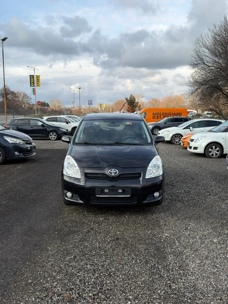 Toyota Corolla verso 2.2 D4D Facelift Климатроник , снимка 2 - Автомобили и джипове - 53322374