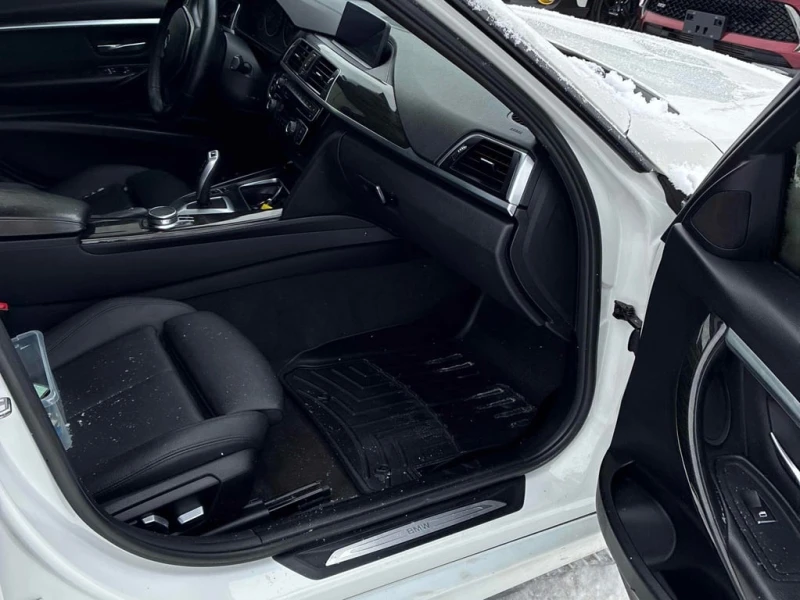 BMW 330 * xDrive * CARFAX * ПОДГРЕВ * КАМЕРА * ШИБИДАХ * N, снимка 12 - Автомобили и джипове - 53344235