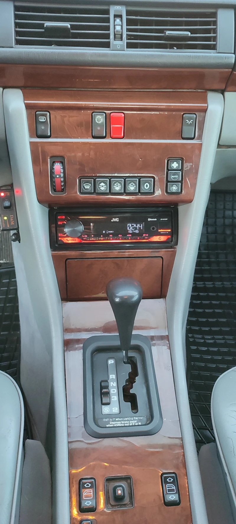 Mercedes-Benz 124 230 CE, снимка 7 - Автомобили и джипове - 53486873