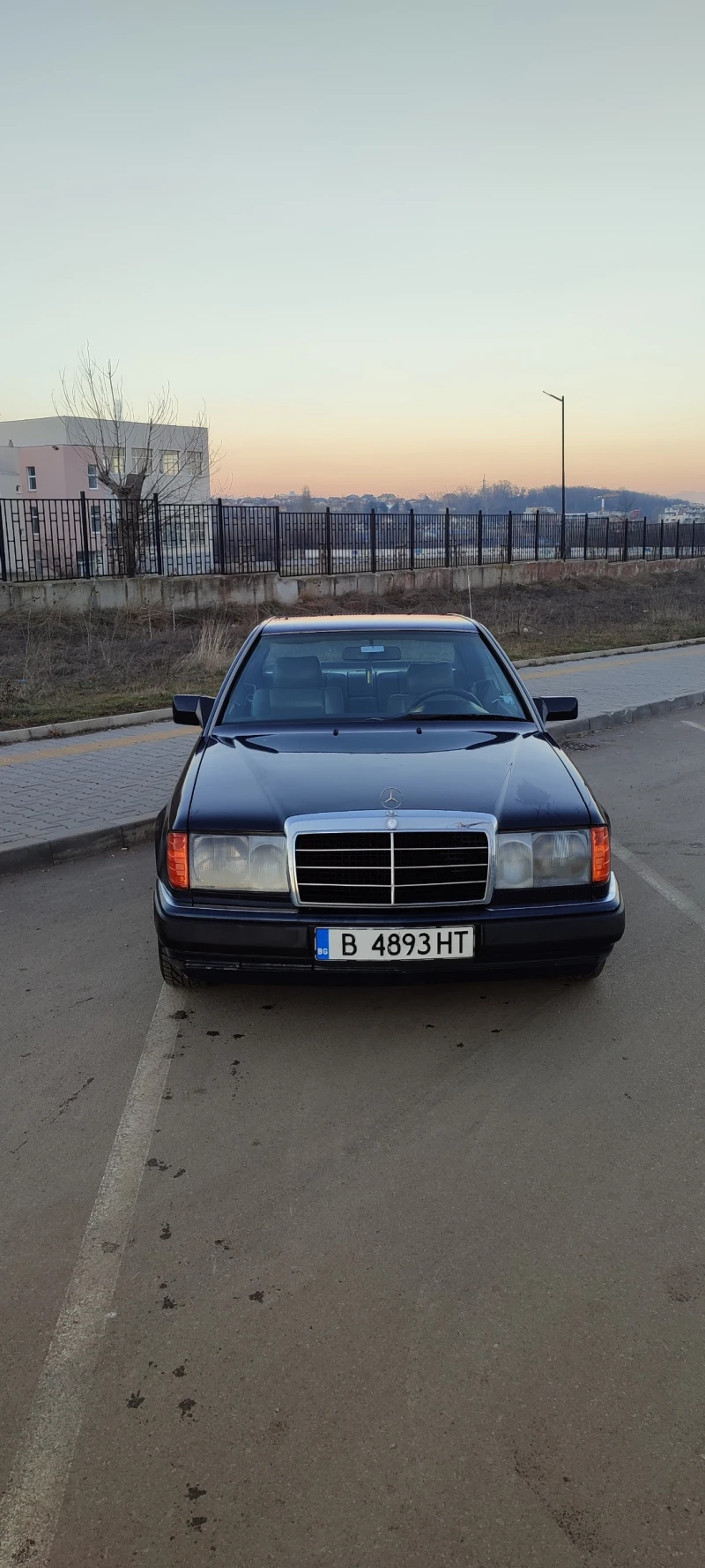 Mercedes-Benz 124 230 CE, снимка 17 - Автомобили и джипове - 53486873
