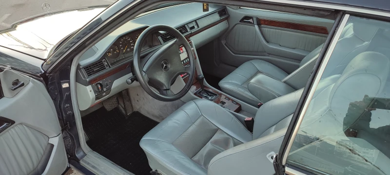 Mercedes-Benz 124 230 CE, снимка 5 - Автомобили и джипове - 53486873