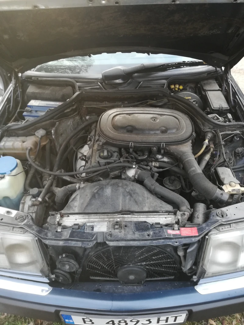 Mercedes-Benz 124 230 CE, снимка 11 - Автомобили и джипове - 53486873