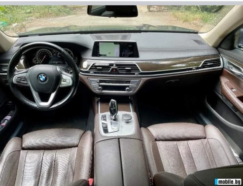 BMW 740, снимка 2 - Автомобили и джипове - 46796101