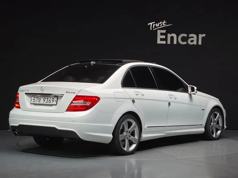 Mercedes-Benz C 220 2.2, снимка 2 - Автомобили и джипове - 54278166