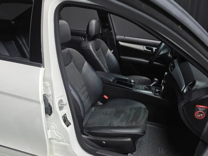 Mercedes-Benz C 220 2.2, снимка 12 - Автомобили и джипове - 54278166