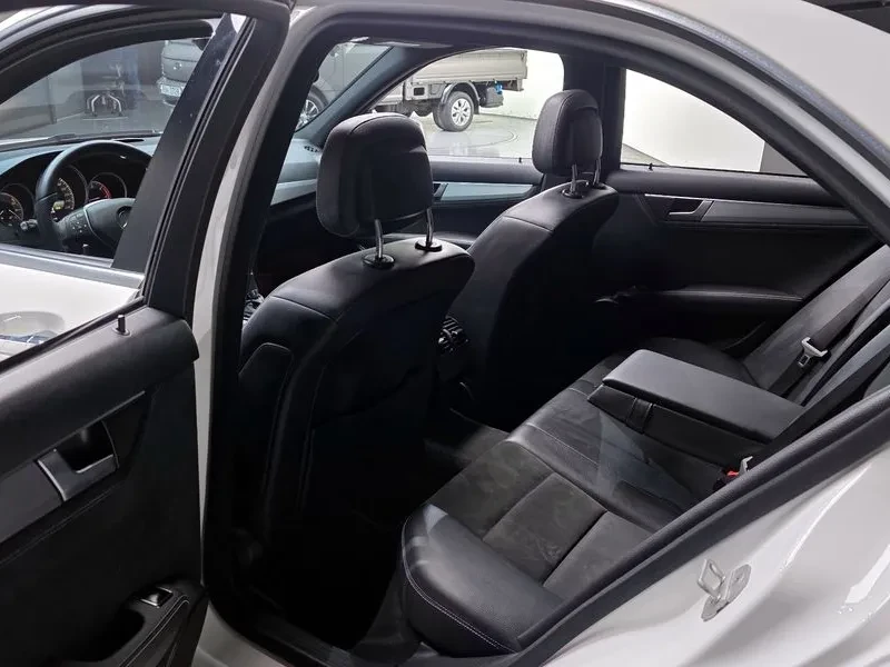 Mercedes-Benz C 220 2.2, снимка 11 - Автомобили и джипове - 54278166