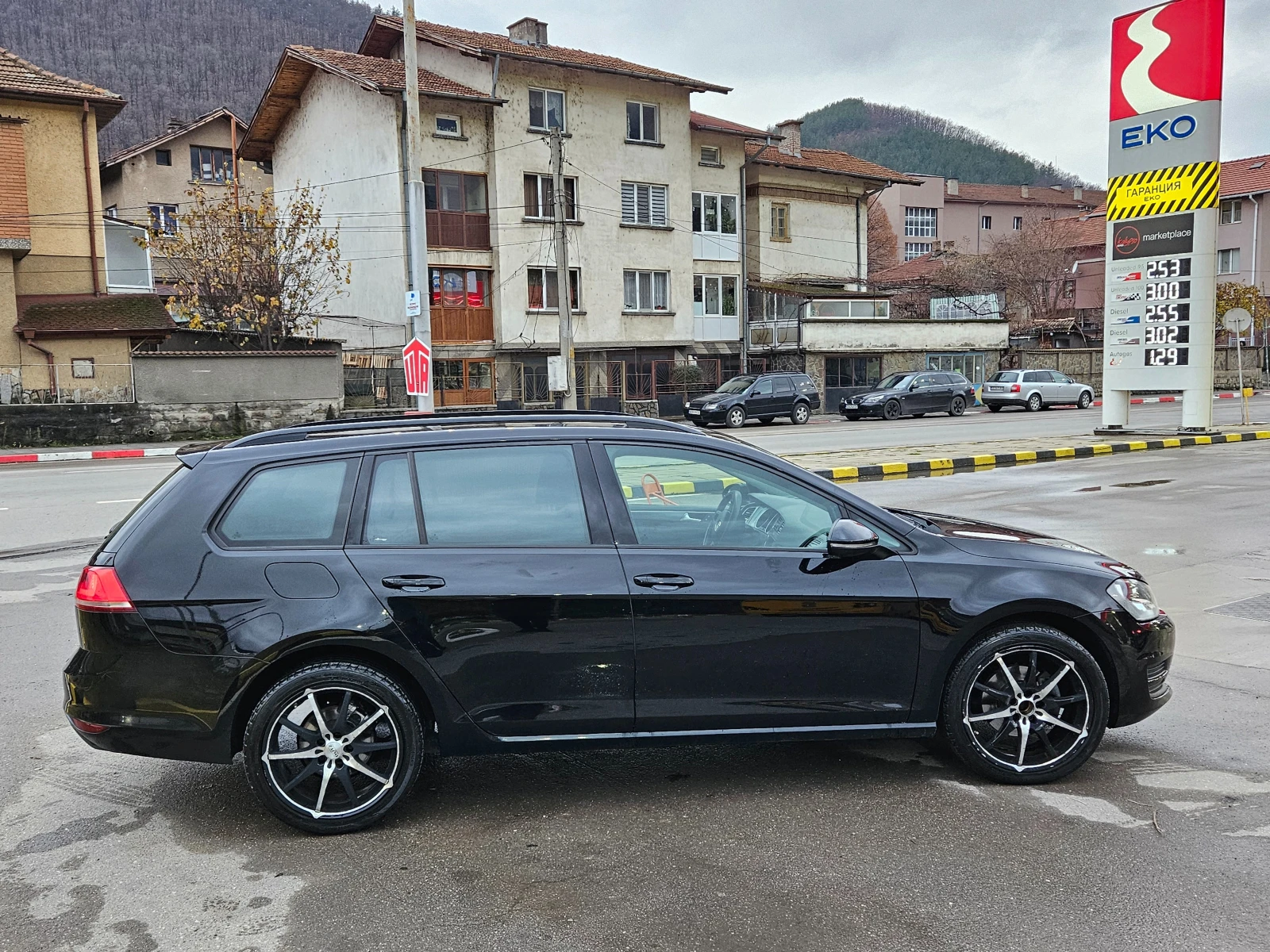 VW Golf 1.6 Tdi Navig/Klimatronik - изображение 6