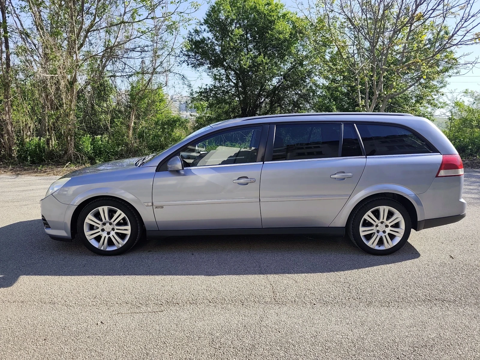 Opel Vectra 1.9 cdti 120hp 8v - изображение 2
