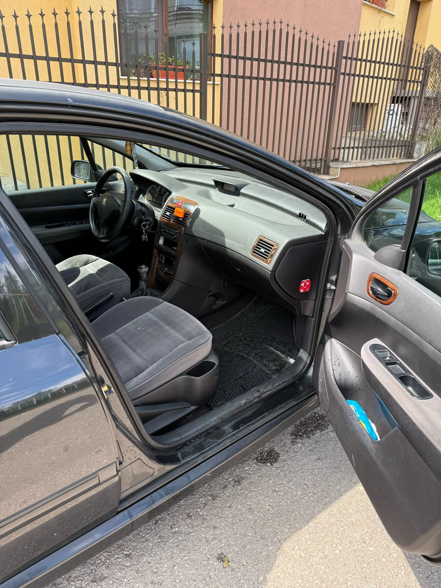 Peugeot 307 2.0 HDI 90hp - изображение 8