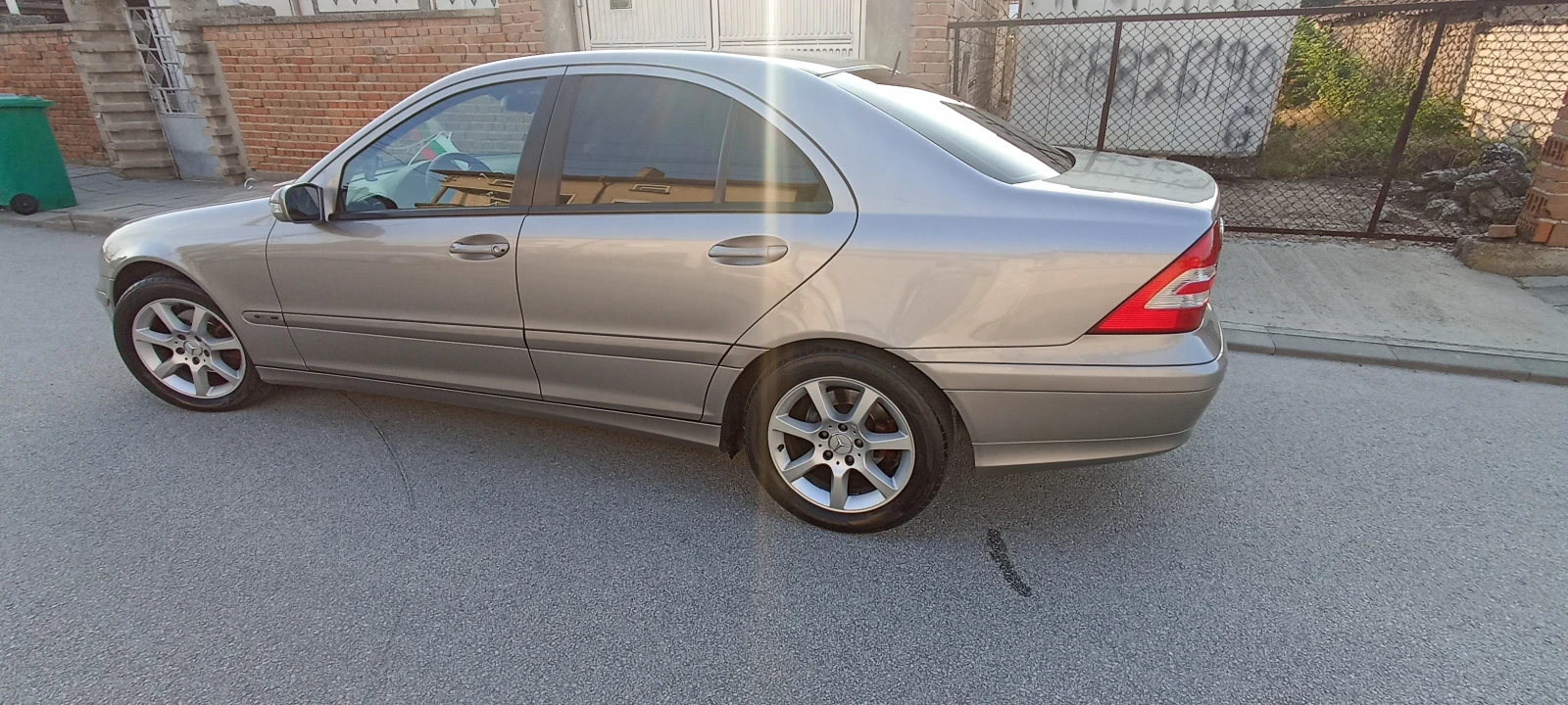 Mercedes-Benz C 220  - изображение 4