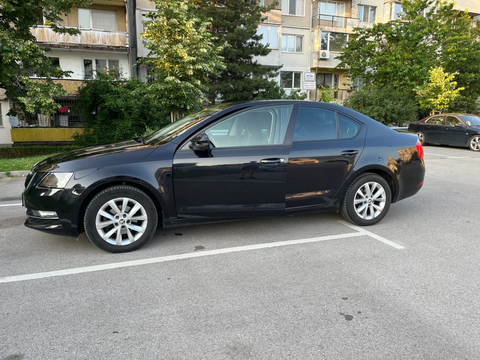 Skoda Octavia 1.6 7DSG - изображение 4