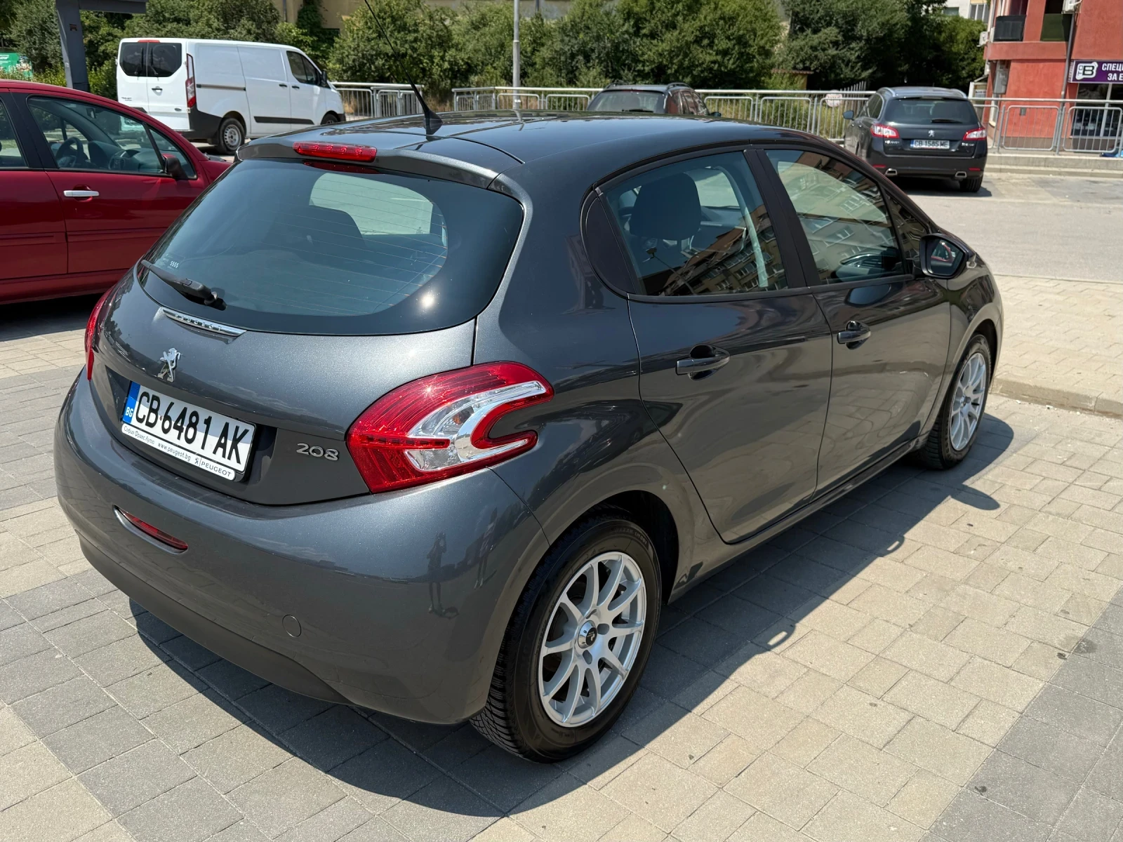Peugeot 208 1.4 HDI - изображение 3