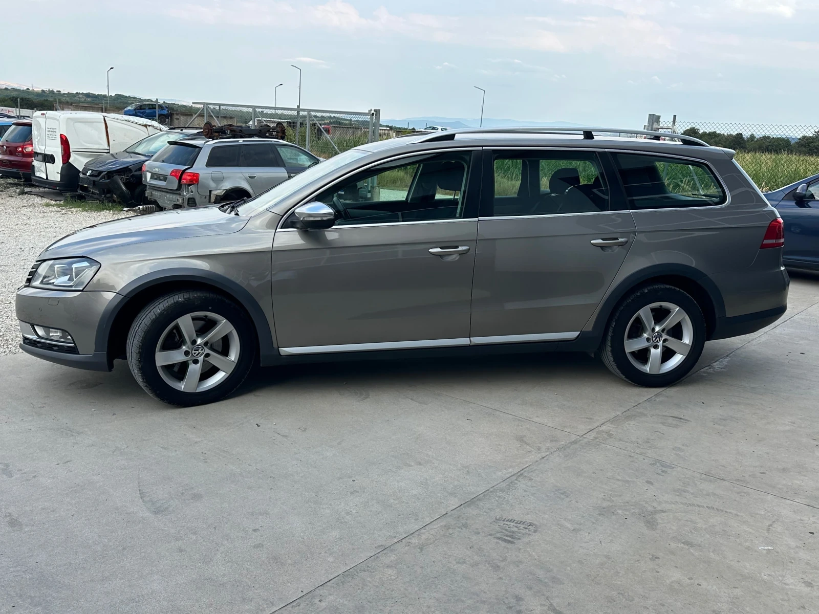 VW Alltrack 2.0/170кс 4х4 Нави Камера - изображение 4